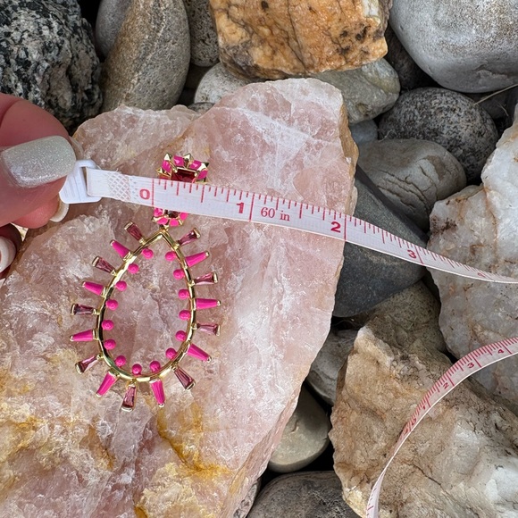 Kendra Scott Stunning Kelsey Gold Statement Earrings in Pink Mix Pouch Gift Box - Picture 13 of 13